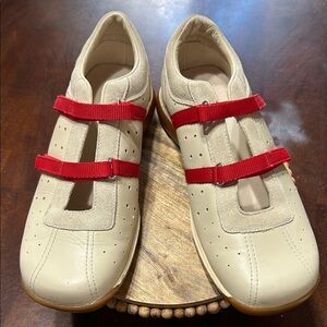 Somethin’ else from Skechers Women’s 9 Cream w/Red Velcro Straps Shoes EUC